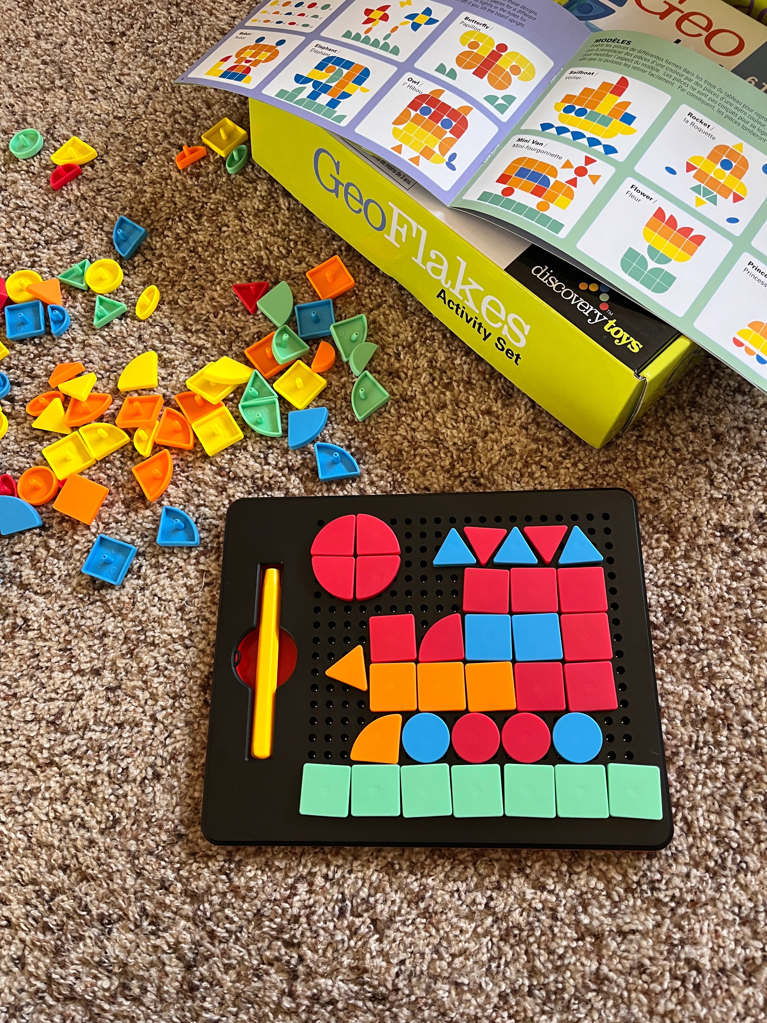 MAGNETIC DESIGN BOARD 2-in-1 Activity Pad