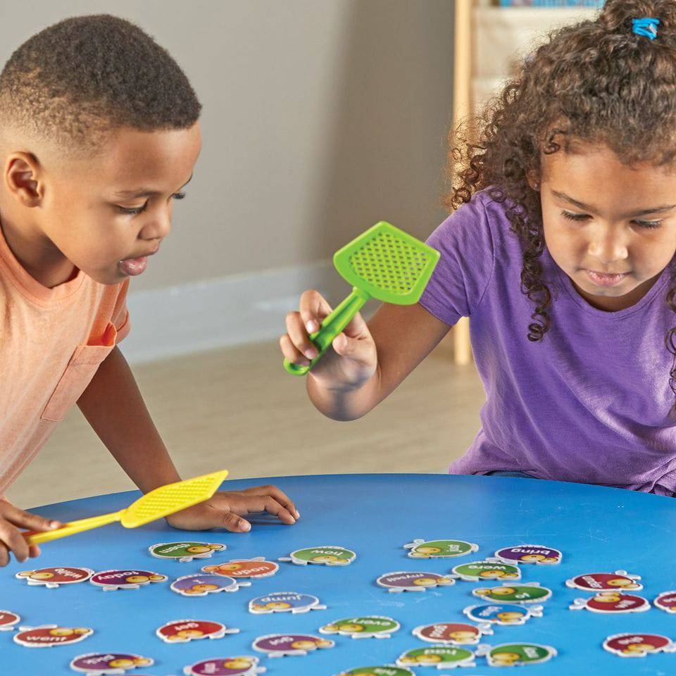 SIGHT WORDS SWAT!® A Sight Words Game - Educational Game 5 Years & Up - Discovery Toys