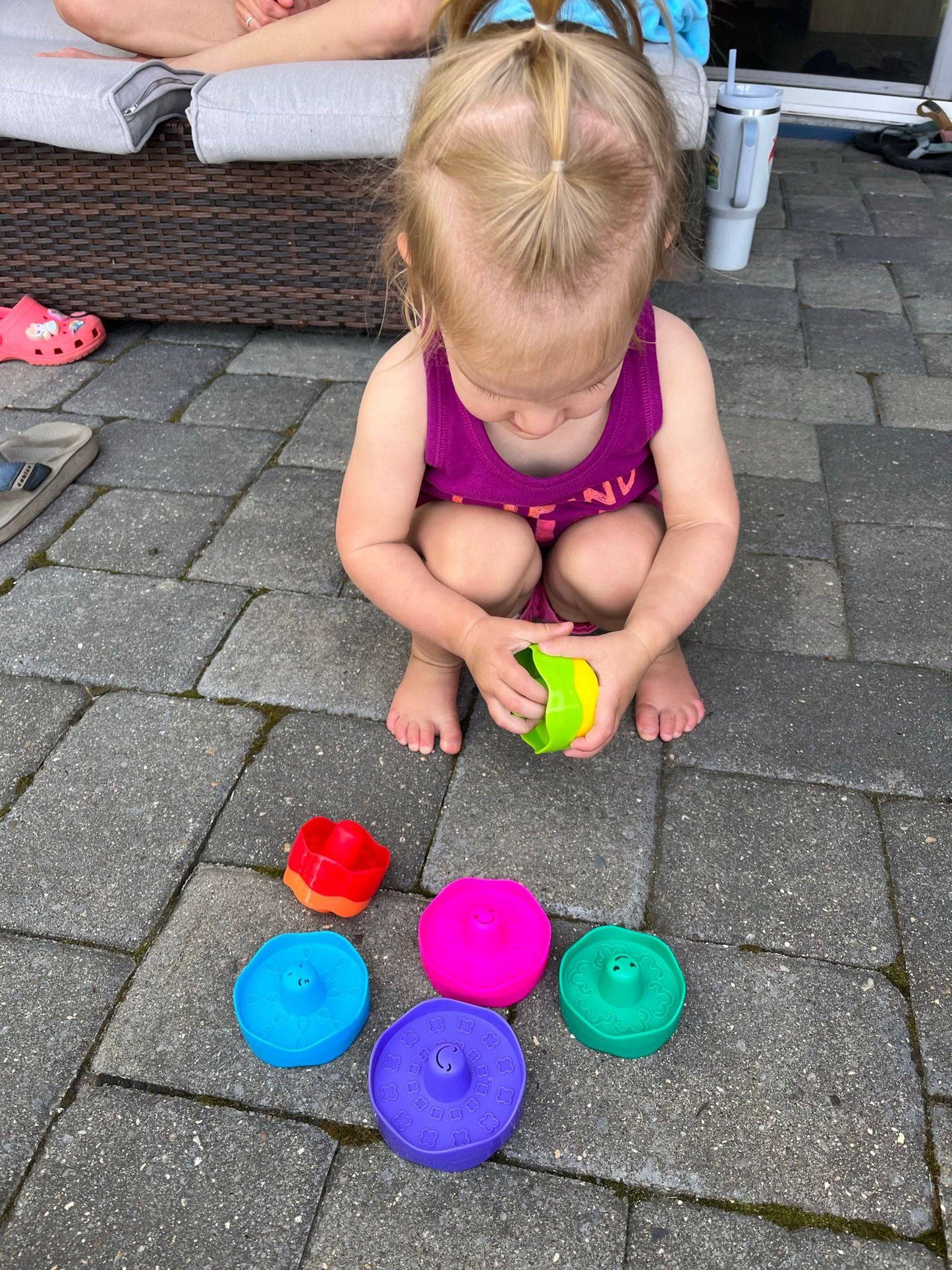 STACK & SPIN - Spinning Tops for Toddlers - Educational Toy 2 - 3 Years - Discovery Toys