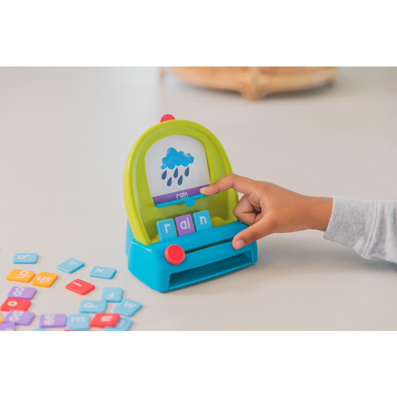 SPELL & DROP WORD-BUILDING SET