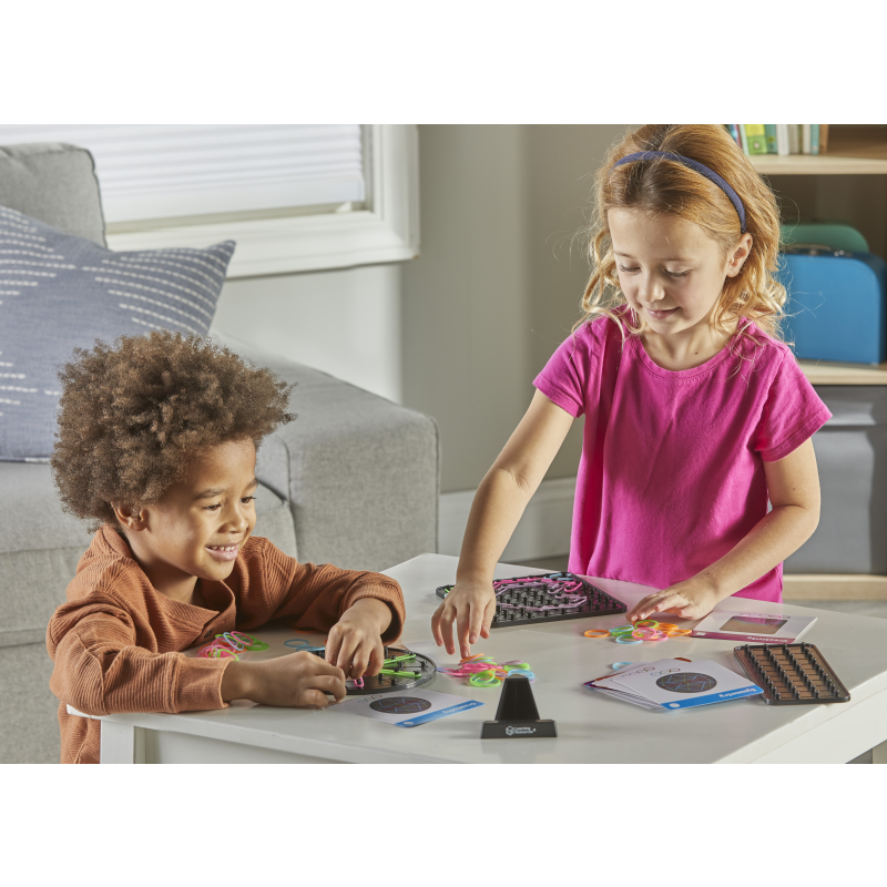 STEM EXPLORERS GEO-GLOW ART