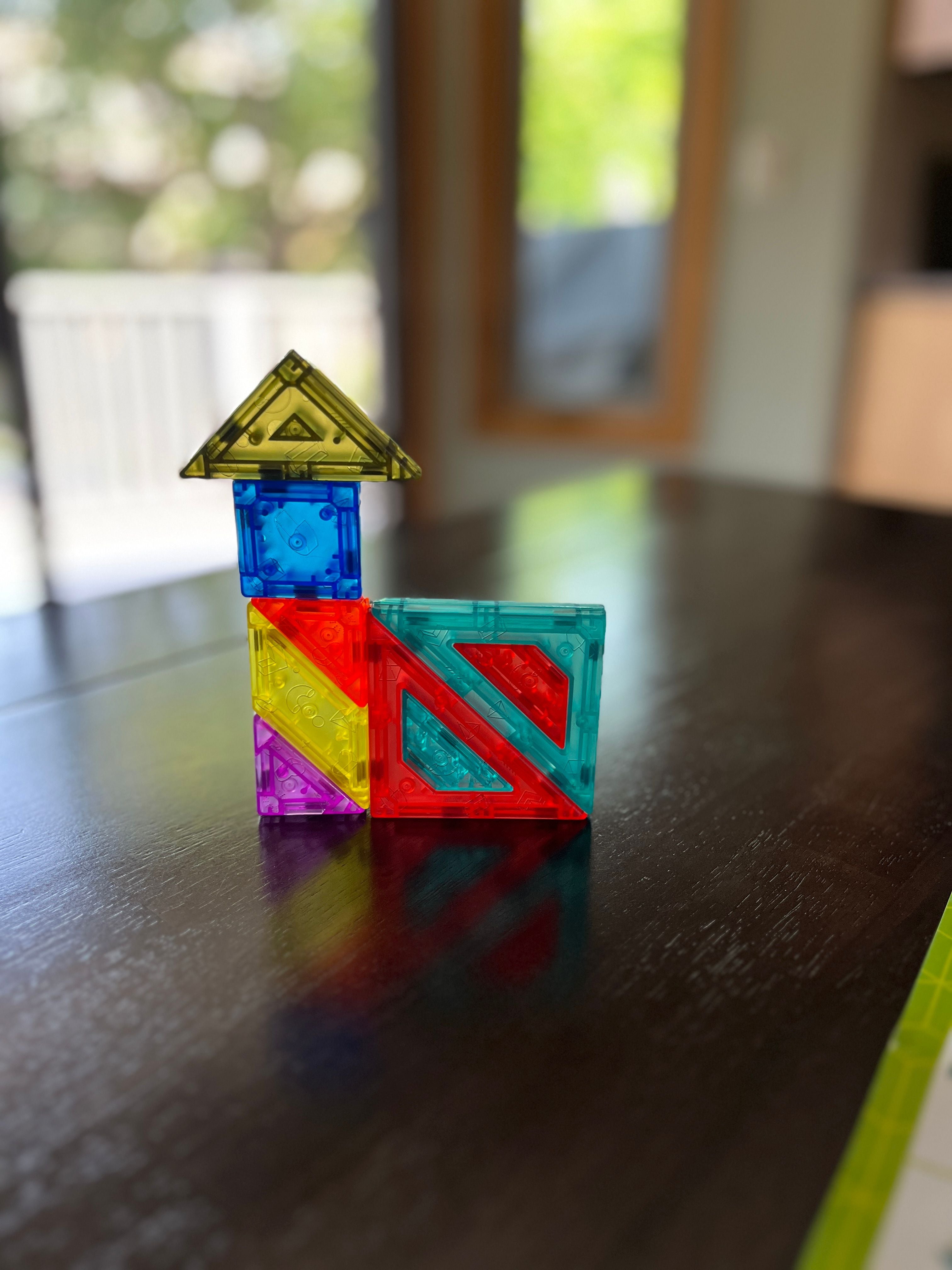 MAGNETIC 9-PIECE TANGRAM Puzzle Challenge - Discovery Toys