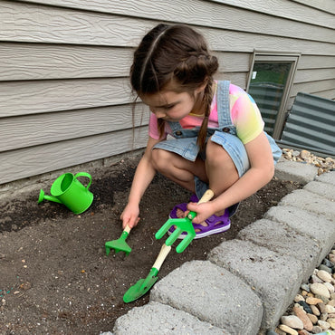 JR. GARDEN TOTE & Kids Tool Set - Discovery Toys