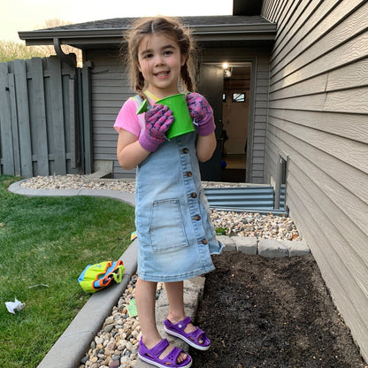 JR. GARDEN TOTE & Kids Tool Set - Discovery Toys
