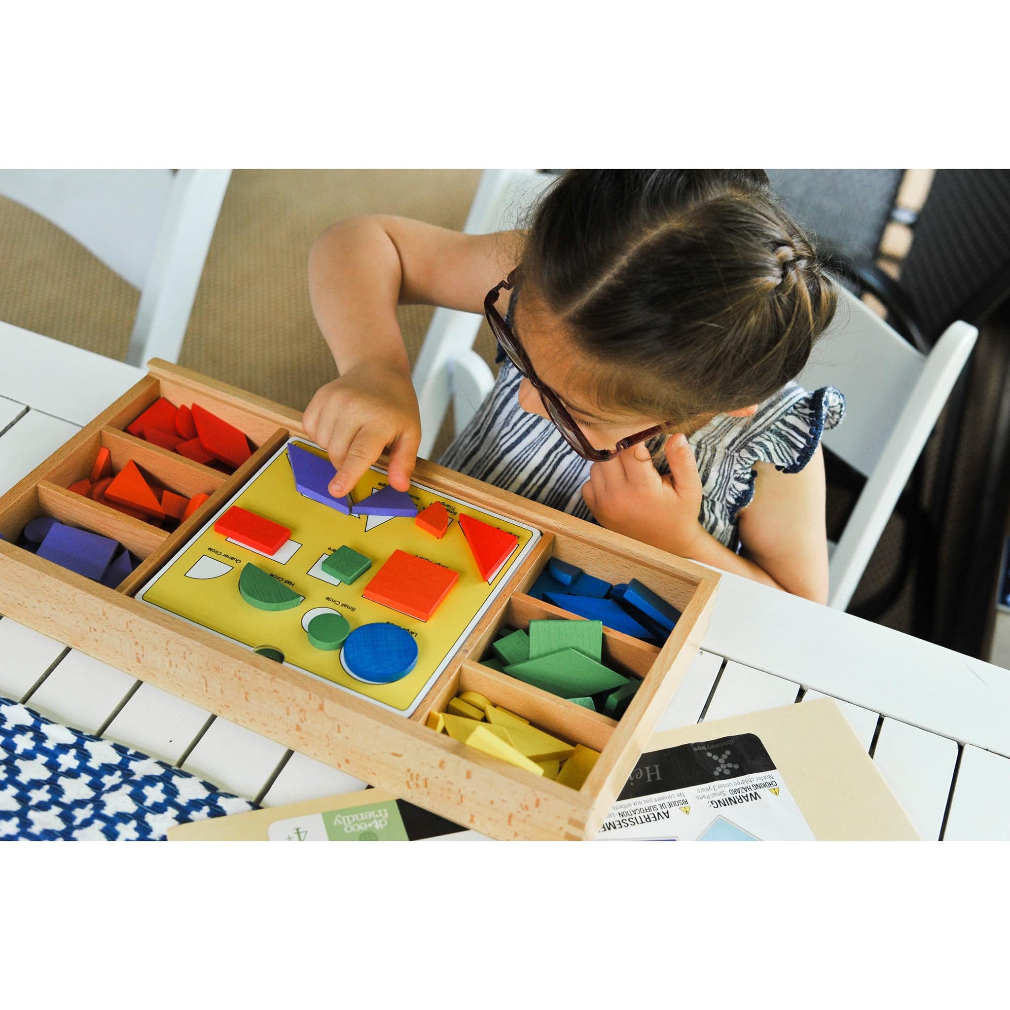 PLAYFUL PATTERNS Montessori Wood Shapes Puzzle Educational Toy 3 - 4 Years - Discovery Toys