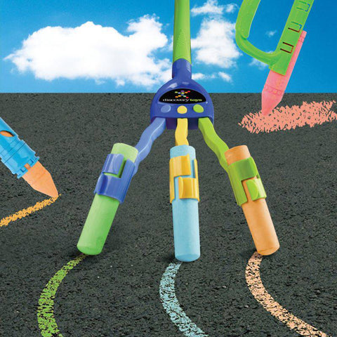 OUTDOOR SIDEWALK CHALK FUN SET - Discovery Toys