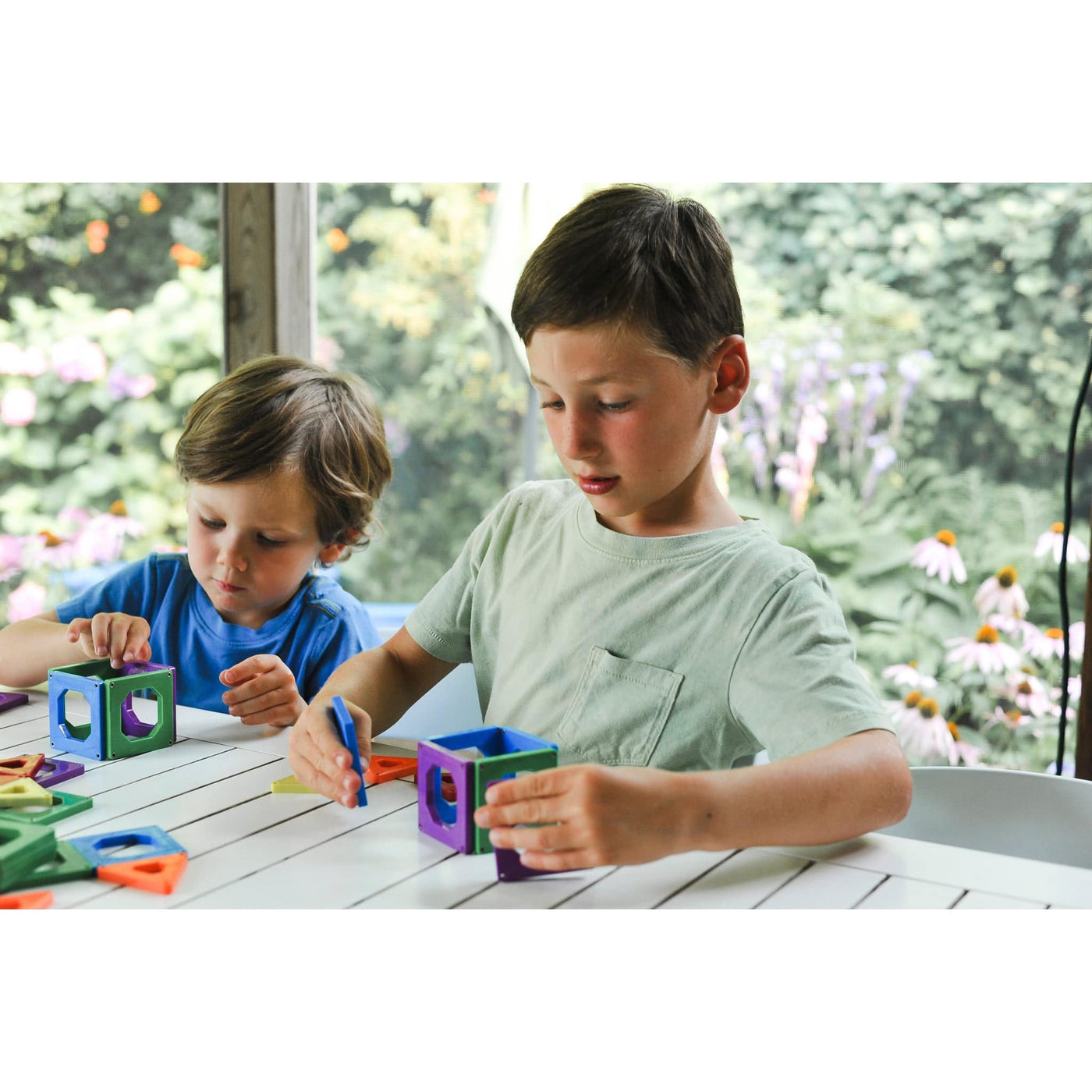 CONNECTIX MAGNETIC TILES CONSTRUCTION BUILDING TILES - Discovery Toys