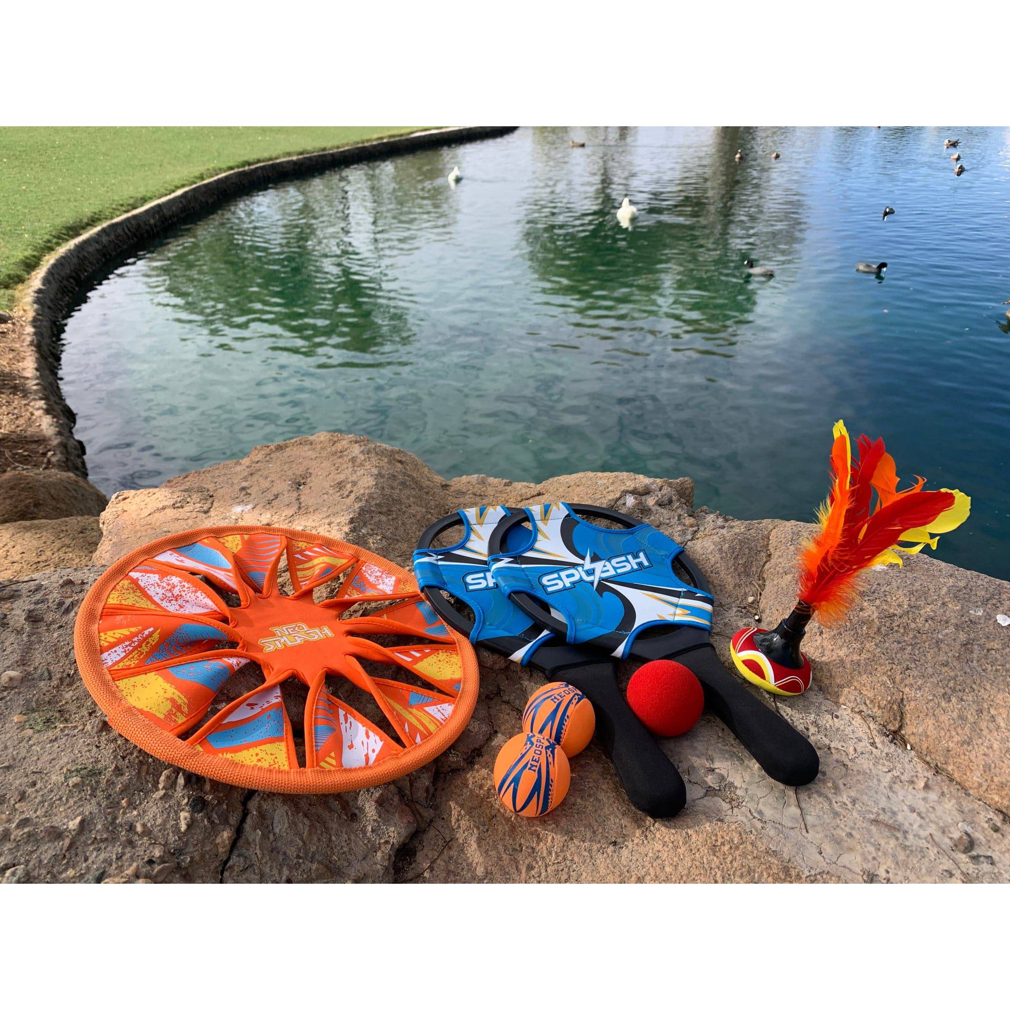 GO-MO FEATHER BALL Family Outdoor Backyard Summer Toy  - Discovery Toys